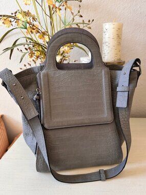 Vince Camuto ALL LEATHER Grey satchel-EUC